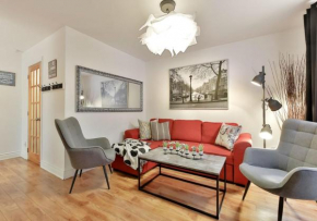100 METERS to SUBWAY - Montcalm condos